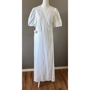Reformation Weiss
White Linen Wrap Dress